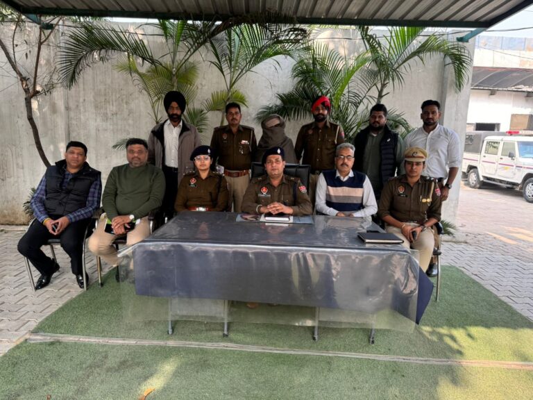 Punjab News : शिव सेना नेता के घर पर पेट्रोल बम फेंकने के मामले में साधु के भेस में छिपा हमलावर गिरफ्तार