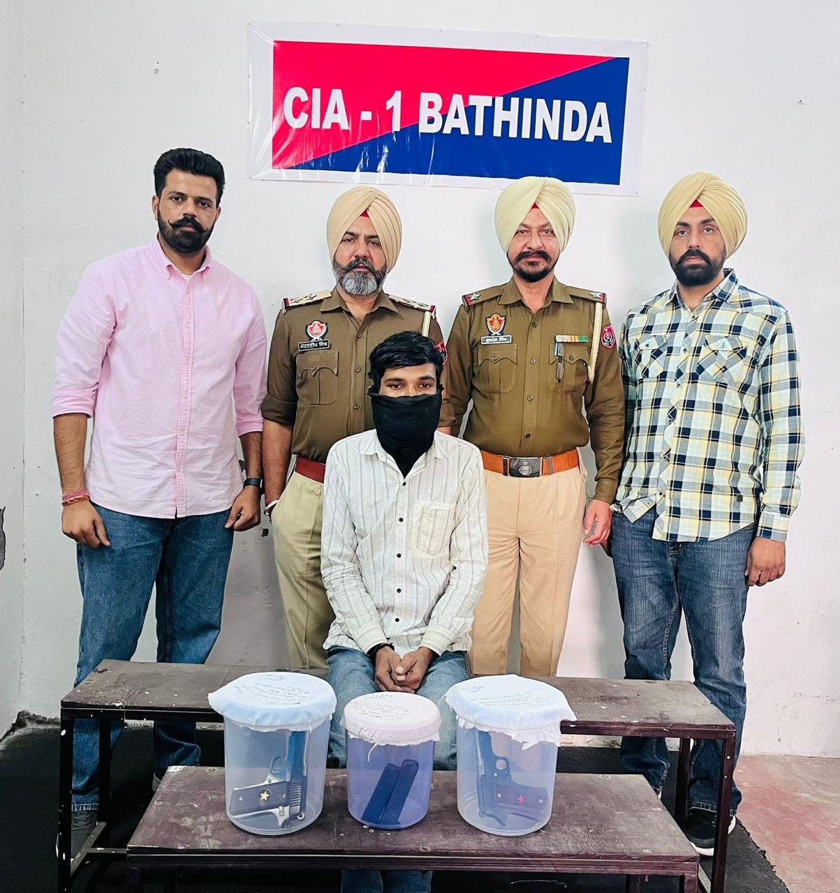 Punjab News : अवैध पिस्टलों और जिंदा कारतूसों सहित 1 गिरफ्तार, देखे वीडियो