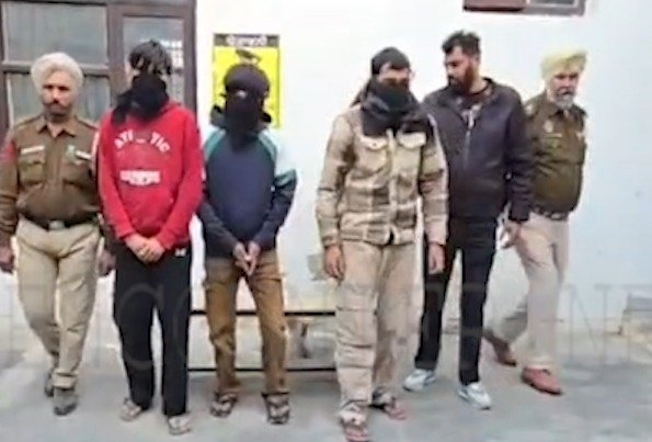Punjab News : घर के बाहर की गई फायरिंग मामले में 3 गिरफ्तार, देखें वीडियो