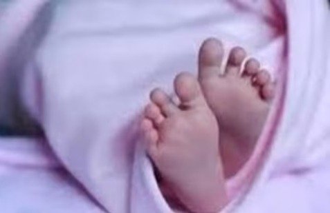 इंसानियत शर्मसारः Hospital के Bathroom में मिला नवजात बच्ची का शव