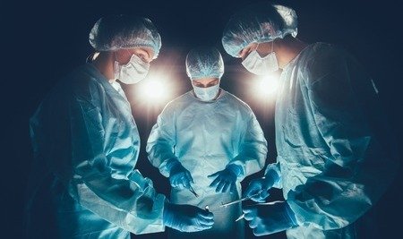 Operation के बाद मरीज के पेट में हुआ दर्द, Scan कराने पर उड़े होश