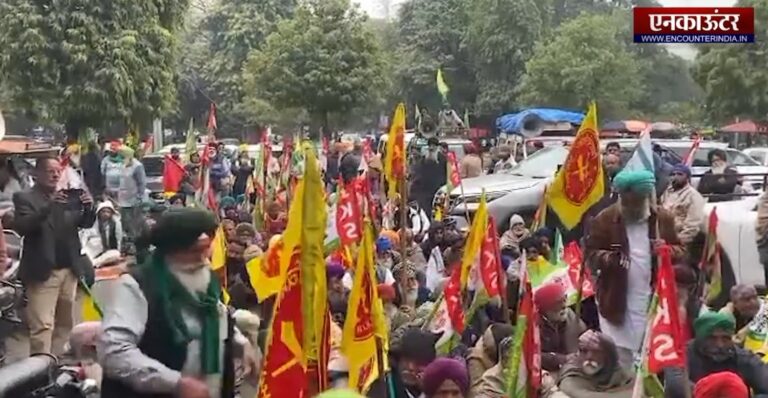 Jalandhar News: DC दफ्तर के बाहर किसानों का प्रदर्शन, आढ़तियों से की ये अपील, देखें वीडियो