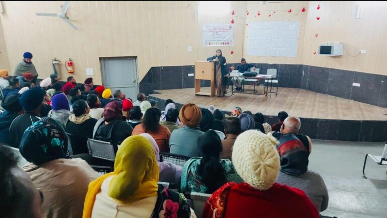 Jalandhar News: मैडिकल अफसर डा. उपिंदर ने ईस्ट ब्लॉक के सरपंचों और पंचों को दी हैल्थ स्कीमों की जानकारी