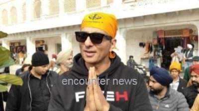 Punjab News : अभिनेता Sonu Sood श्री दरबार साहिब में हुए नतमस्तक
