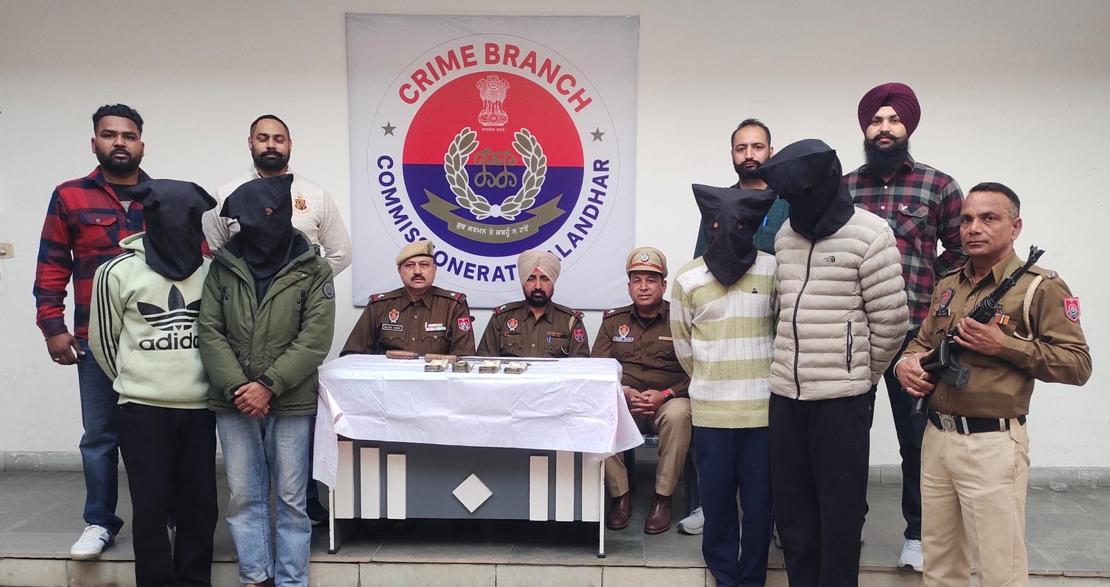 Jalandhar News: पेट्रोल पंप के कर्मी से लाखों की लूट मामले में 4 गिरफ्तार, देखें वीडियो