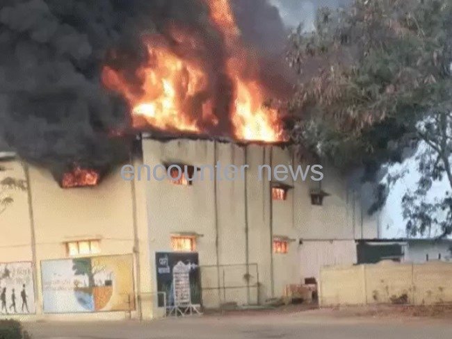 Factory में लगी भीषण आग, करोड़ों का हुआ नुकसान, एक की मौ’त