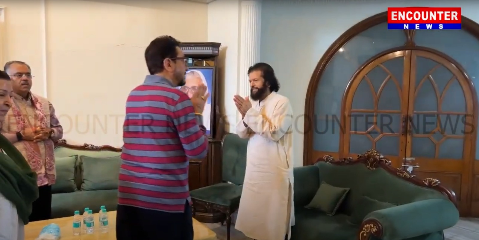 Jalandhar News: Singer Hans Raj Hans से मुलाकात के बाद मीडिया के सामने आए Gurdas Maan, देखें वीडियो