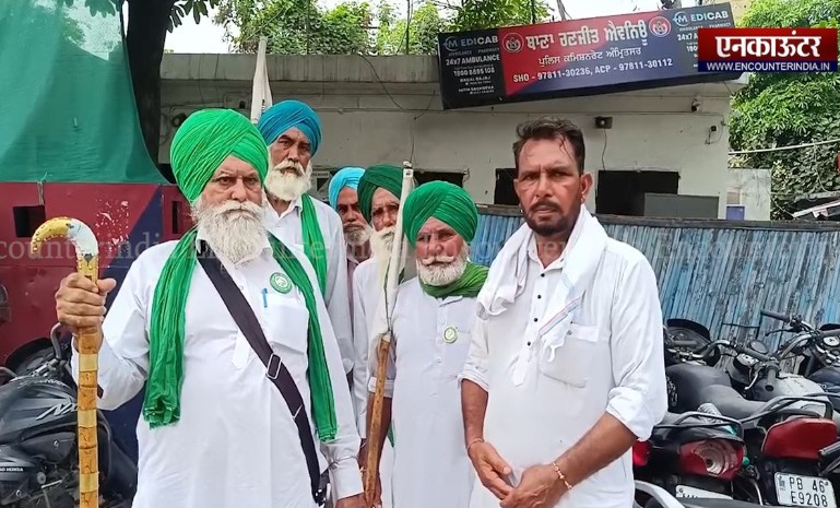 Punjab News: विदेश भेजने के नाम पर एजेंट ने व्यक्ति से लाखों ठगे, कर्मियों को लोगों ने किया काबू, देखें वीडियो