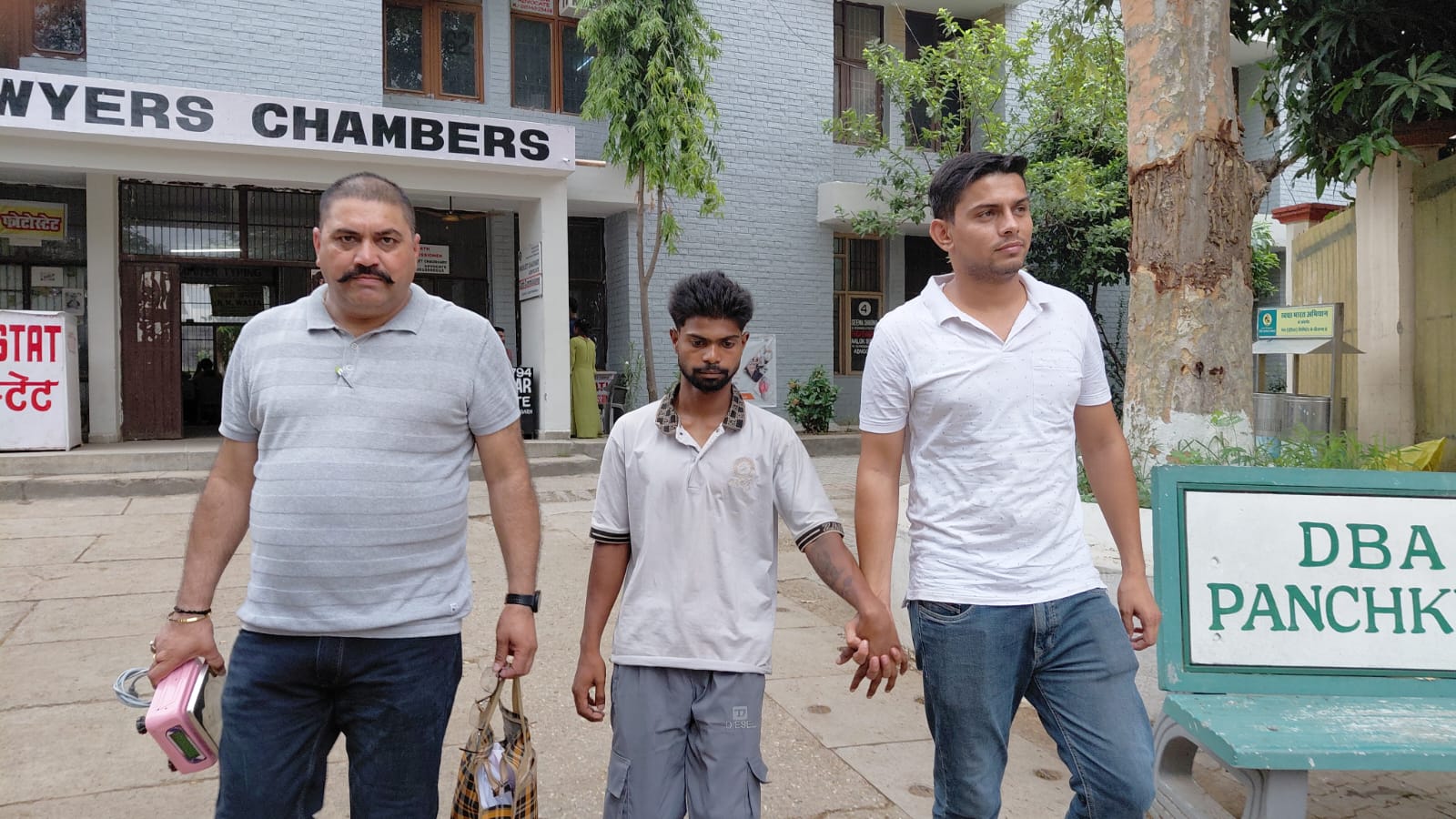 Haryana News: Indo-Pak Border से हेरोइन सहित Punjab के 2 आरोपी गिरफ्तार, देखें वीडियो