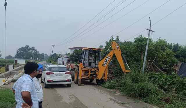 जलभराव से बचाव को नगर निगम मुस्तैद, एडीसी की निगरानी में चला सफाई अभियान