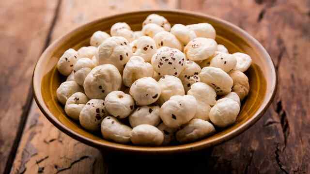 गुणों का खजाना है Makhana, जानें खाने का सही समय और तरीका