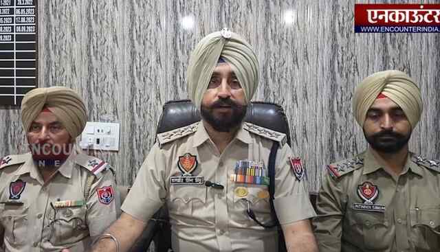 Punjab News: हनी ट्रैप में फंसाकर सरपंच के पति से मांगे 10 लाख, 6 गिरफ्तार, देखें वीडियो