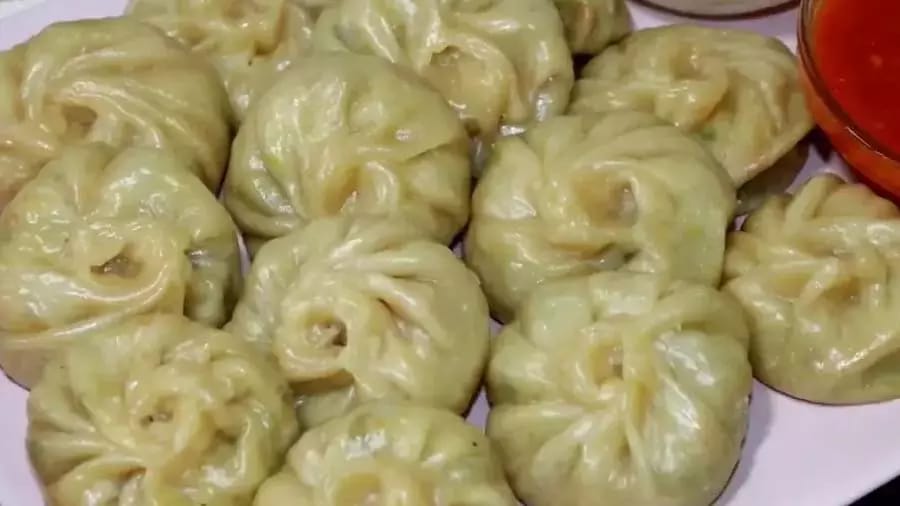 मोमोस फैक्ट्री सील, जायका बढ़ाने के लिए हो रहा इस चीज का इस्तेमाल