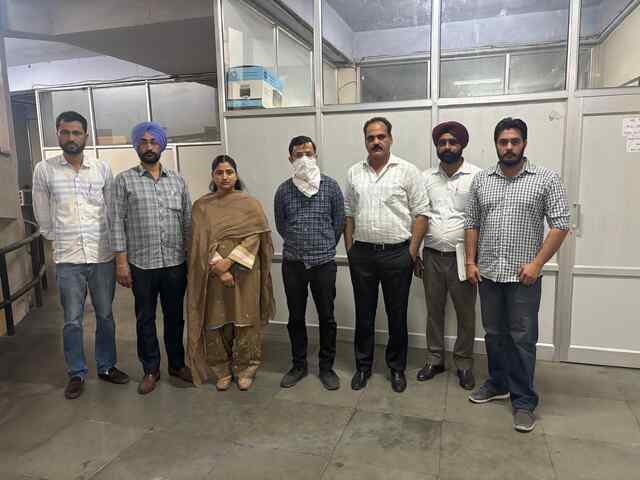Punjab News: 1 लाख रूपये की रिश्वत लेते हुए Drug Inspector रंगे हाथों गिरफ्तार