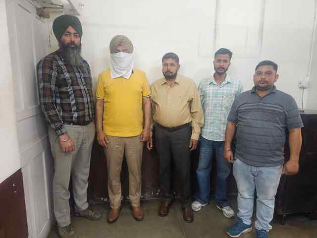 Punjab News : 30,000 रुपये रिश्वत लेते SHO रंगे हाथों गिरफ्तार