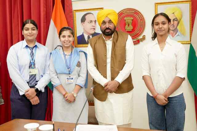 सरकार की शिक्षा क्रांति का असर, पंजाब के 416 सरकारी स्कूलों की 12वीं कक्षा का रिजल्ट 100 %