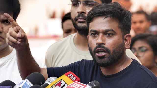 PM Modi की वीडियो के बाद भी नहीं खत्म हुआ प्रदर्शन, Abhijeet Dipke ने रखी ये मांग