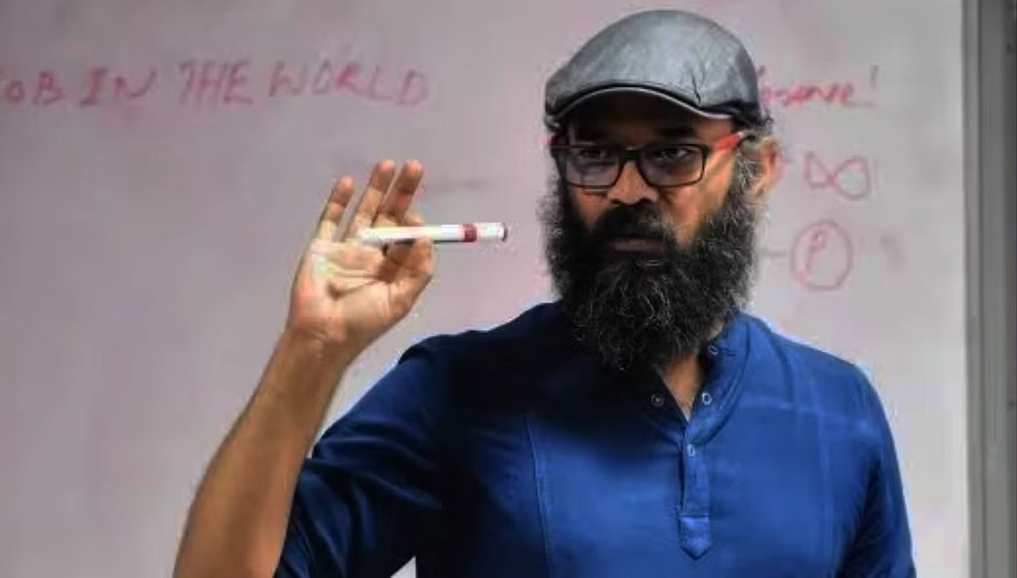 मशहूर कन्नड़ फिल्म निर्माता ने की आत्महत्या, अपार्टमेंट में सड़ी-गली अवस्था में मिला शव