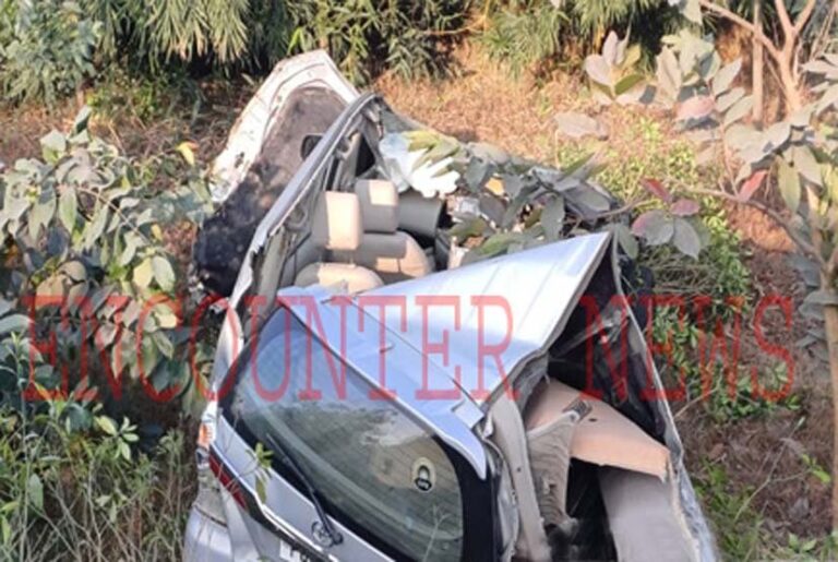 Punjab News: ट्राली और Car की टक्कर में 2 की मौत, गाड़ी के उड़े परखच्चे, देखें वीडियो