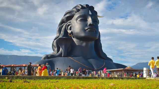 6 साल तक बिना बोले Isha Yoga Centre में रही मशहूर एक्ट्रेस, बोली – ‘मुझे सुकून मिला’