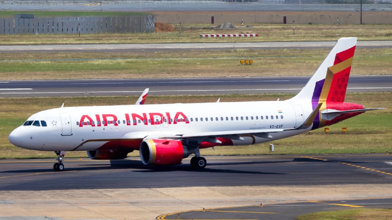 Indigo फ्लाइट संकट के बीच Air India ने लिया बड़ा फैसला, यात्रियों को मिलेगी ये सुविधाएं
