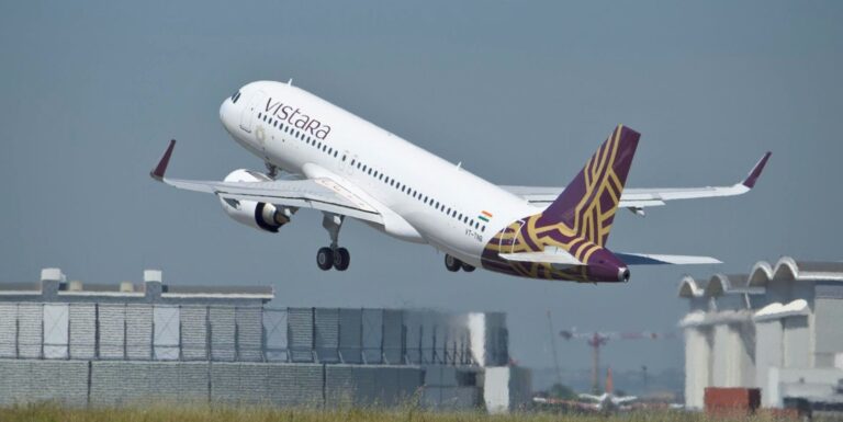 Airline Vistara आज भरेगी आखिरी उड़ान