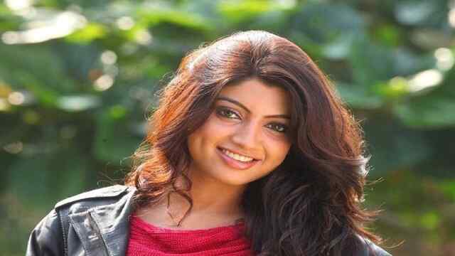 ‘Protest में जाने के लिए पैसे दिए जा रहे हैं’ Akansha Puri ने NEET Paper Leak मामले में दिया बड़ा बयान