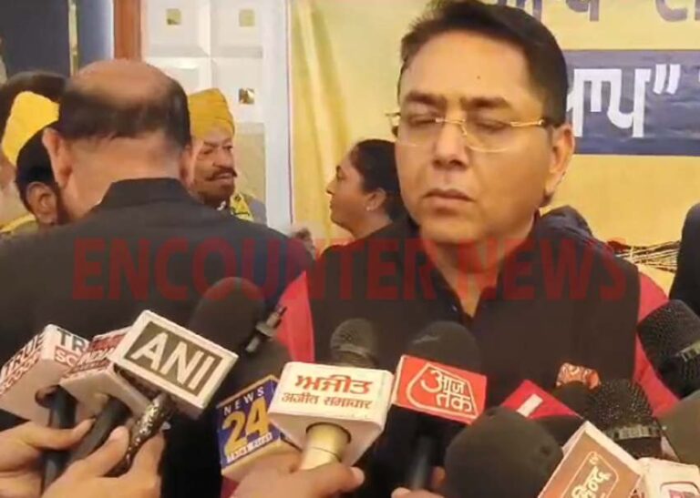 .Jalandhar News: SGPC अध्यक्ष धामी और किसानों को लेकर AAP के Punjab प्रधान Aman Arora का आया बड़ा बयान, देखें वीडियो