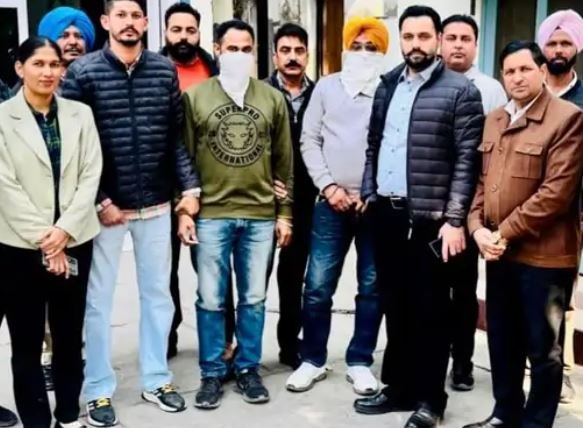 Punjab news: रिश्वत लेते मोटर व्हीकल इंस्पेक्टर और एजेंट रंगे हाथों गिरफ्तार