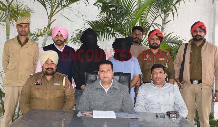 Punjab News: 2 तस्करों को हेरोइन सहित किया गिरफ्तार, Innova Car की बरामद