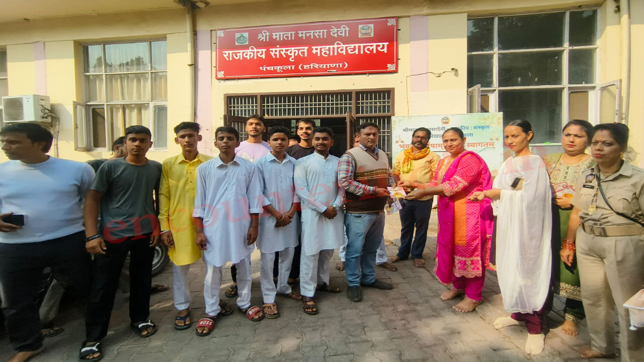बागेश्वर धाम सुंदरकांड मंडल ने माता मनसा देवी में लिया आशीर्वाद