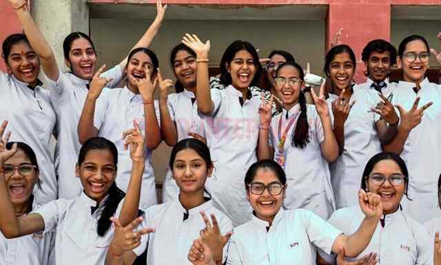 लड़कियों ने मारी बाजी: 10वीं में 90.42 और 12वीं में 80.38 प्रतिशत स्टूडेंट पास