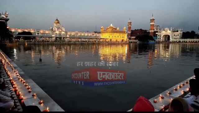 Punjab News: Golden Temple में दिखा आतिशबाजी का अलौकिक नजारा, देखें वीडियो