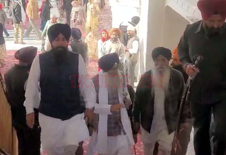 Punjab News: श्री अकाल तख्त के जत्थेदार ज्ञानी रघवीर सिंह और SGPC प्रधान धामी में शुरू हुई मीटिंग, देखें वीडियो