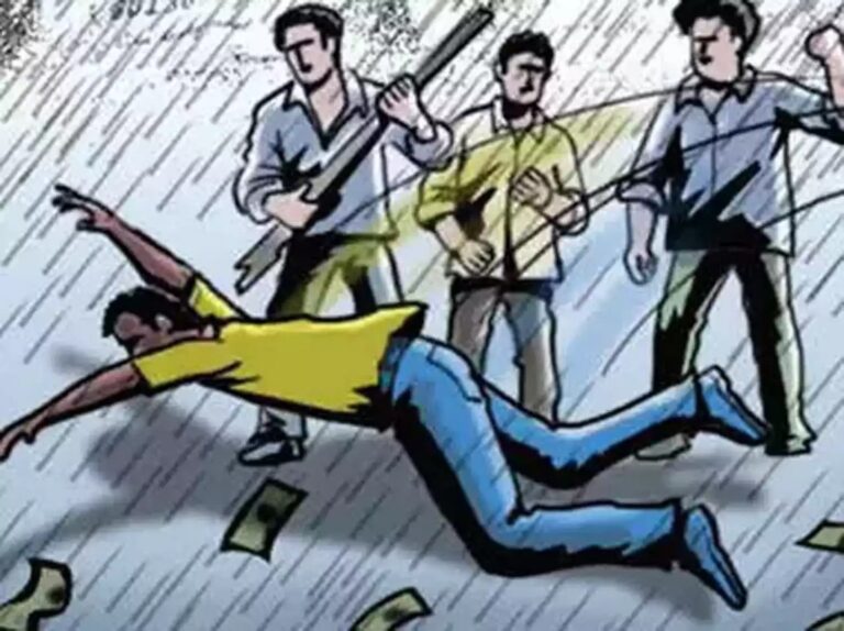 पुलिसकर्मी पर बदमाशों ने किया तेजधार हथियार से हमला, अस्पताल में भर्ती