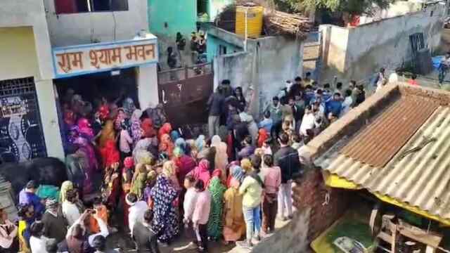 3 बच्चों सहित दंपति ने खाया जहर, सुसाइड नोट बरामद