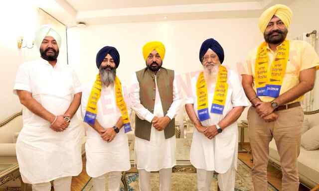 Punjab News: अकाली दल को लगा झटका, पूर्व राज्यसभा सांसद, पूर्व RTI कमिश्नर और सुखदीप मजीठा ‘AAP ‘में शामिल