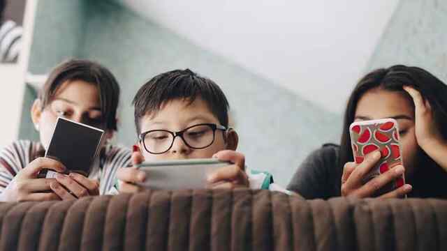 अश्लील कंटेट से बच्चे रहेंगे दूर, Parents अपनाएं ये तरीका