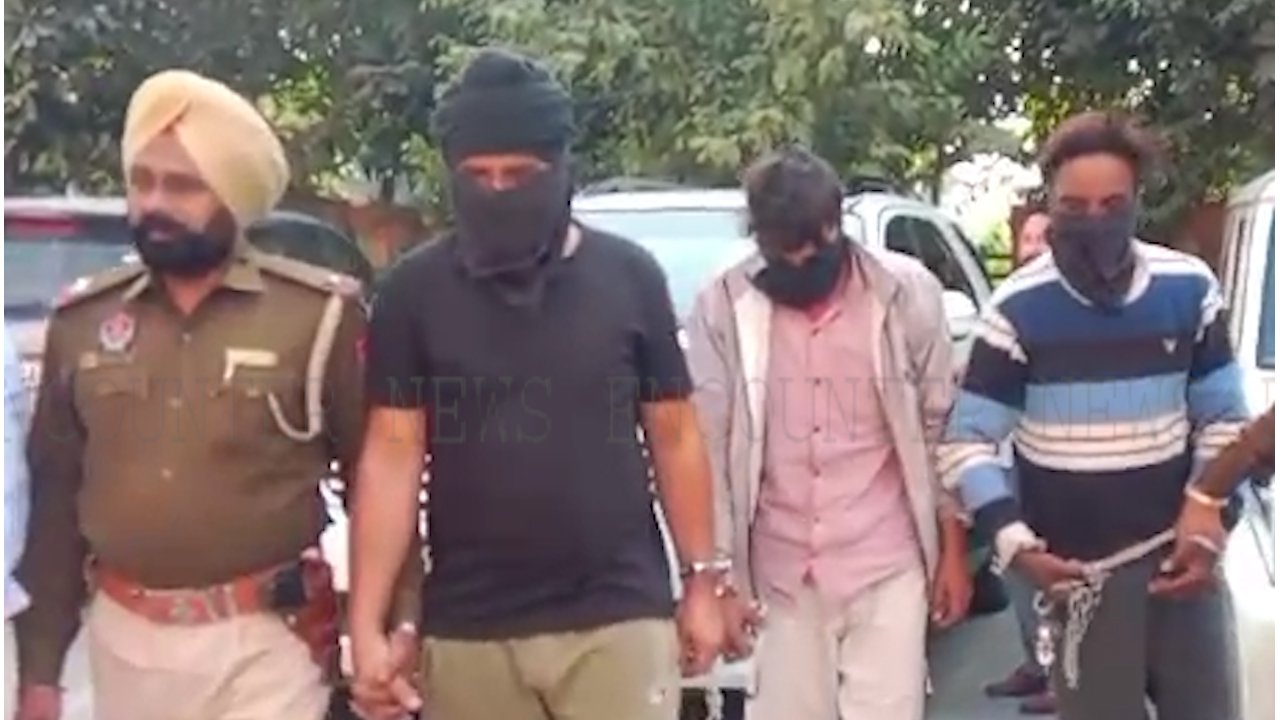 Punjab News: कर्ज में डूबे व्यक्तियों ने HDFC Bank और Bank of Baroda में दिया वारदातों को अंजाम, गिरफ्तार, देखें वीडियो