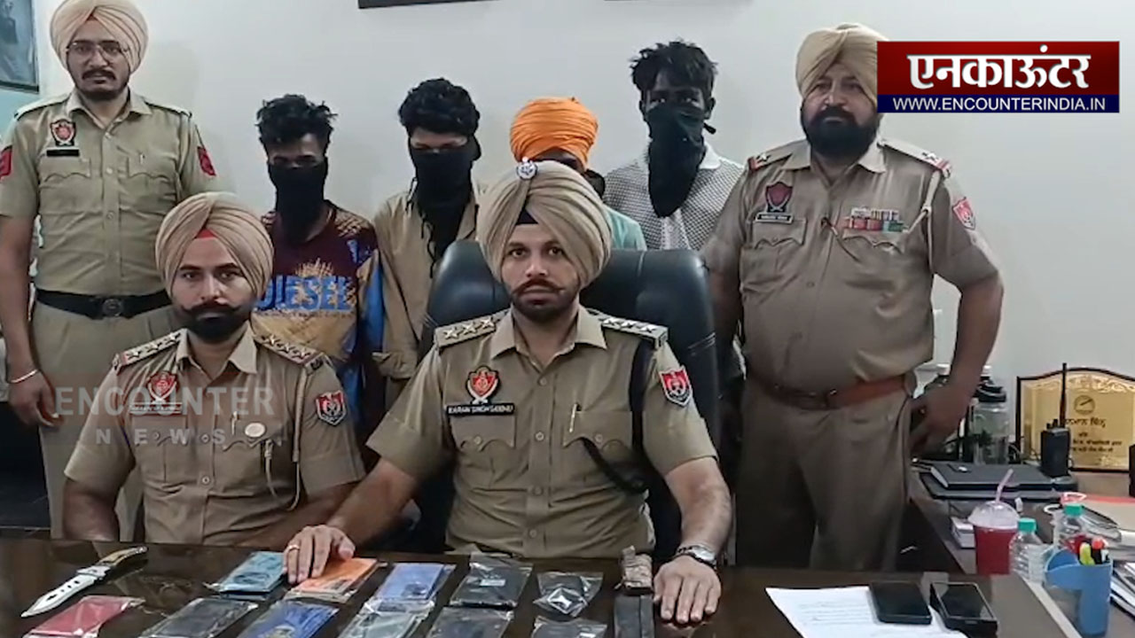 Punjab News: चोरी की Motorcycle सहित 4 स्नैचर गिरफ्तार; 11 Mobile और चाकू बरामद, देखें वीडियो