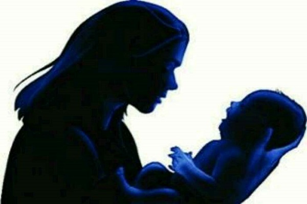 किशोरी बनी Maa, Beti को दिया जन्म, पिता पर केस