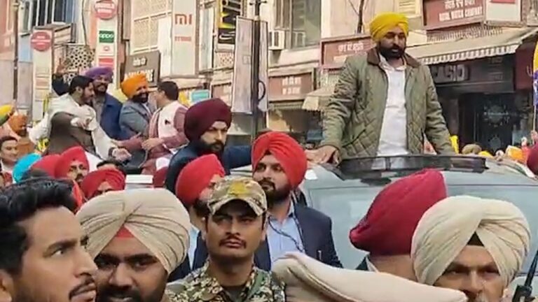 Punjab News: नगर निगम चुनावों को लेकर CM Mann ने किया रोड शो, देखेें वीडियो