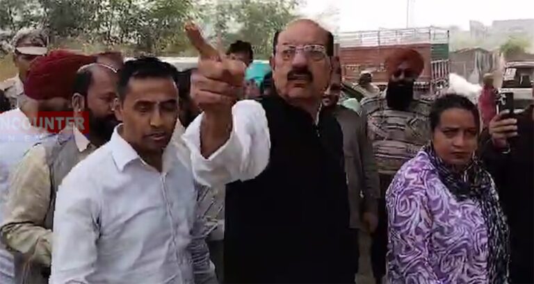 Jalandhar News: छठ पूजा को लेकर कैबिनेट मंत्री ने नगर निगम कमिश्नर को दिए आदेश, देखें वीडियो