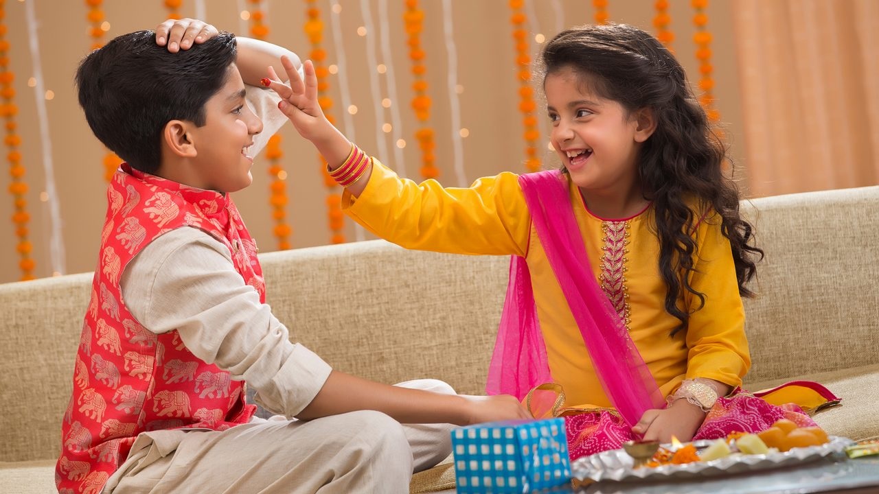 Bhai Dooj पर सिर्फ इतने मिनट तक रहेगा शुभ मुहूर्त, इस विधि के साथ करें तिलक
