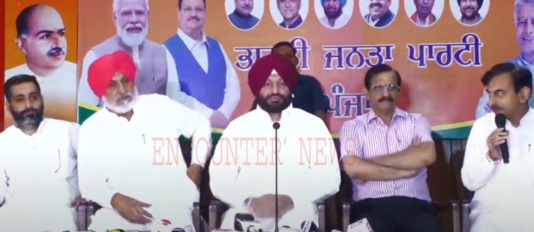 Punjab News: Highway जाम किए जाने पर भड़के रवनीत बिट्टू, देखें Live