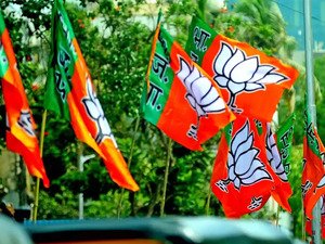 पूर्व गृह मंत्री व BJP नेता की पोस्ट से राजनीतिक गलियारे में मची हलचल