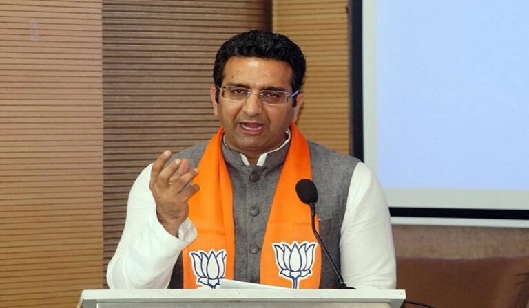 कोलकाता डॉक्टर रेप-मर्डर केसः भाजपा प्रवक्ता ने सीएम ममता बनर्जी को लेकर दिया बड़ा बयान