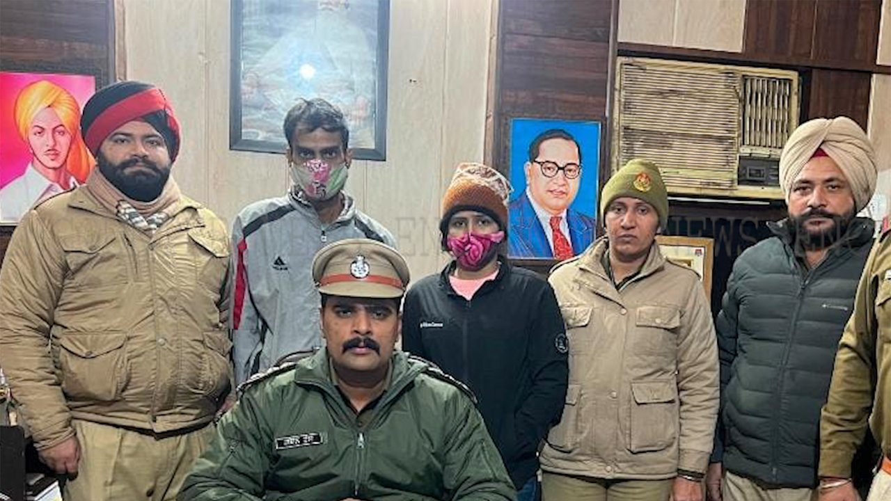 Punjab News: लिफ्ट लेकर लोगों को लूटने वाले बंटी-बबली गिरफ्तार, देखें वीडियो