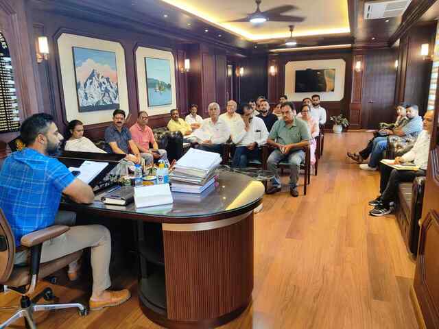 ठोस व तरल कचरे के निष्पादन के लिए पंचायतों में बनेगे सेग्रीगेशन शेड : जतिन लाल