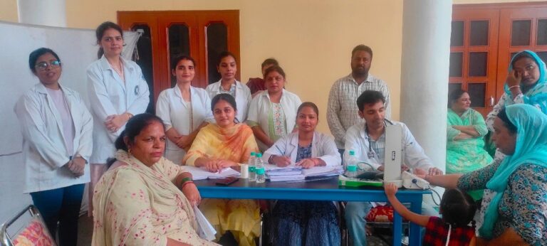 Punjab News: Medical Camp में 63 महिलाओं की जांच, देखें वीडियो